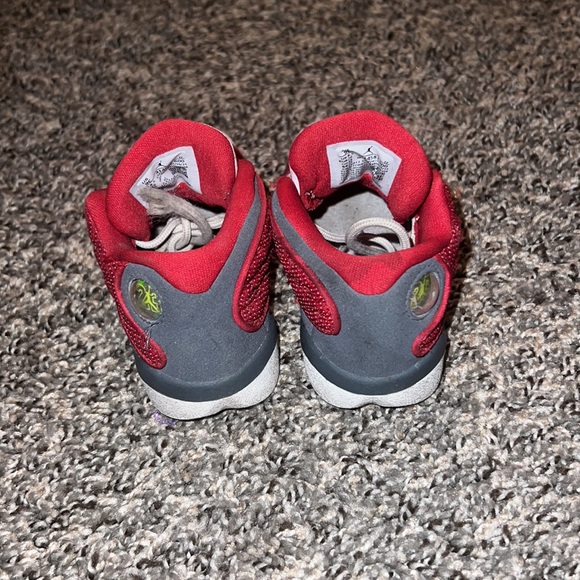 Red Jordan Retro 13 - Picture 3 of 6